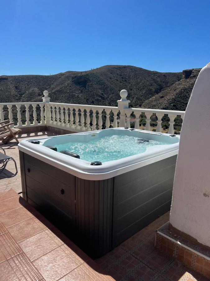 Rambla Retreats Apartment Rojo With Shared Pool & Hot Tub Stunning Views In Oria Kültér fotó